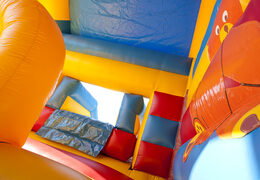 Acquistare un multigioco gonfiabile per bambini con tetto ostacoli e scivolo con il tema scimmia