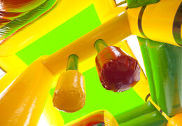 Acquistare un saltarello multiattività gonfiabile con tetto, ostacoli e scivolo con il tema coccodrillo