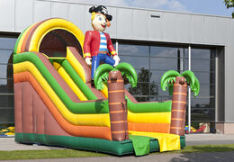 Acquista uno scivolo gonfiabile 4 in 1 con spazio per saltare e ostacoli con il tema pirata