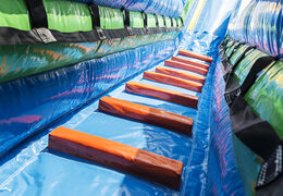 Acquista uno spettacolare scivolo gonfiabile a tema surf con divertenti stampe per bambini. Ordina ora gli scivoli gonfiabili online su JB Gonfiabili Italia