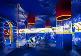 Ordina un'arena di battaglia gonfiabile per grandi e piccini. Acquista ora le arene gonfiabili online su JB Gonfiabili Italia