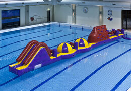 Spettacolare percorso ad ostacoli gonfiabile lungo 17 metri di avventura mega run XL con vari oggetti emozionanti per i bambini. Ordina ora le attrazioni acquatiche gonfiabili online su JB Gonfiabili Italia