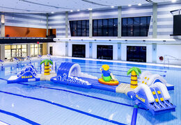 Unieke dubbele surferrun opblaasbare stormbaan kopen voor zowel jong als oud. Bestel opblaasbare zwembadspelen nu online bij JB Inflatables Nederland 