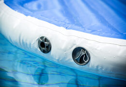 Acquista un esclusivo plateau splash multifunzionale gonfiabile per grandi e piccini. Ordina ora i giochi gonfiabili in piscina online su JB Gonfiabili Italia