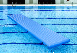 Acquista un bel materassino ermetico lungo 10 metri per grandi e piccini. Ordina ora i percorsi ad ostacoli gonfiabili online su JB Gonfiabili Italia