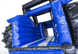 I castello gonfiabile per trattori New Holland su misura sono perfetti per gli eventi sportivi. Ordina castello gonfiabile su misura da JB Gonfiabili Italia