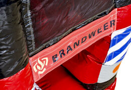 Acquista un castello gonfiabile a tema vigili del fuoco con uno scivolo e oggetti 3D per bambini. Ordina i castelli gonfiabili online su JB Gonfiabili Italia