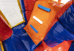  Acquistare un gioco gonfiabile multiattività con scivolo e ostacoli con il tema formula 1