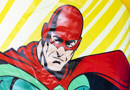 Ordina il castello gonfiabile combinato di scivoli gonfiabili per bambini in tema di supereroi. Castelli gonfiabili con scivolo in vendita su JB Gonfiabili Italia