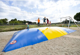 Parco giochi a tema personalizzato airmountain per bambini realizzato da JB Gonfiabili Italia. Airmountains su misura in tutte le forme e dimensioni