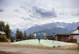 Vendo airmountain personalizzato per bambini a tema St. Vigil. Ordina airmountains personalizzati da JB Gonfiabili Italia