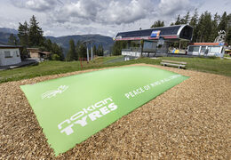 Airmountain nel tema San Vigilio realizzato nella misura indicata per i bambini. Acquista ora airmountains gonfiabili online su JB Gonfiabili Italia