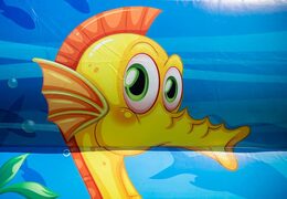 Acquista JB Bubbles castello gonfiabile aperto con gru in schiuma a tema mondo marino per bambini. Ordina i castelli gonfiabili da JB Gonfiabili Italia