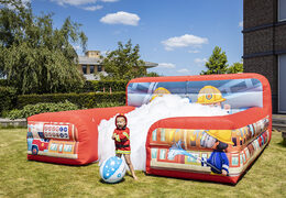 Acquista il gioco gonfiabile con il schiuma e organizza una festa schiuma per bambini con il tema pompieri