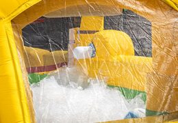 Acquista il gonfiabile centro sportivo con il tema pallacanestro, calcio e pallavolo della JB Bubble e organizza la tua festa schiuma facile da posizionare e utilizzare