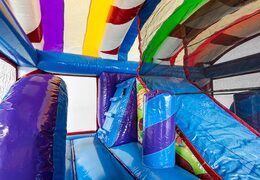 Ordina la castello gonfiabile Candyland in un design unico, uno scivolo e oggetti 3D per bambini. Acquista castelli gonfiabili online su JB Gonfiabili Italia