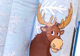 Acquista un castello gonfiabile multigiocatore gonfiabile per interni a tema ghiaccio blu e bianco con scivolo e oggetti 3D per bambini. Ordina i castelli gonfiabili online su JB Gonfiabili Italia