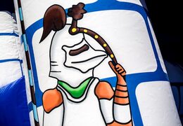 Ordina le case di rimbalzo del saltarelli gonfiabili medio con un tema di cavalieri in colore blu, per bambini. Acquista castello gonfiabile medio online su JB Gonfiabili Italia