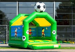 Ordina un saltarelli gonfiabili medio in colori sorprendenti con un grande oggetto da calcio 3D per bambini in cima. Castello gonfiabile medio in vendita online su JB Gonfiabili Italia
