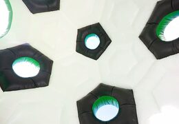 Super castello gonfiabile con tetto in tema calcio per bambini. Acquista castelli gonfiabili online su JB Gonfiabili Italia