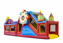 Acquista un percorso ad ostacoli modulare lungo 13,5 metri sulle montagne russe con gli oggetti 3D appropriati per i bambini. Ordina ora i percorsi ad ostacoli gonfiabili online su JB Gonfiabili Italia