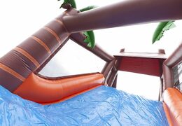 Esclusivo percorso ad ostacoli largo 17 metri a tema giungla con 7 elementi di gioco e oggetti colorati per i bambini. Acquista ora i percorsi ad ostacoli gonfiabili online su JB Gonfiabili Italia