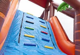 Acquista un esclusivo percorso ad ostacoli a tema giungla gonfiabile di 17 metri di larghezza con 7 elementi di gioco e oggetti colorati per i bambini. Ordina ora i percorsi ad ostacoli gonfiabili online su JB Gonfiabili Italia