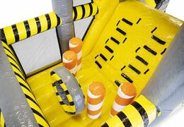 Acquista un percorso ad ostacoli gonfiabile di 9 metri con oggetti 3D a tema per bambini. Ordina ora i percorsi ad ostacoli gonfiabili online su JB Gonfiabili Italia