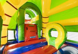 Ordina il grande cuscino gonfiabile ad aria con scivolo a tema coccodrillo per bambini