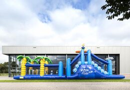 Acquista un esclusivo percorso ad ostacoli gonfiabile a tema surf largo 17 metri con 7 elementi di gioco e oggetti colorati per i bambini. Ordina ora i percorsi ad ostacoli gonfiabili online su JB Gonfiabili Italia