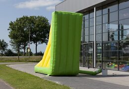 Opblaasbare kantelmuur springkussen spel zeskamp attractie te koop in kleuren voor kids bij JB Inflatables