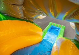 Sdraietta gonfiabile multigioco a tema giungla grande con scivolo per bambini in vendita