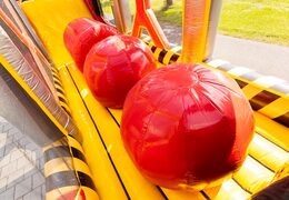 Corso d'assalto a tema mega tensione in vendita presso JB Inflatables