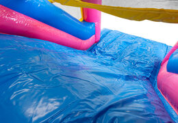 Acquista  un percorso a ostacoli gonfiabile Fenicottero lungo 13 metri per bambini. Ordina ora i percorsi ad ostacoli gonfiabili online su JB Gonfiabili Italia