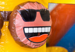 Ordina il castello gonfiabile Multi Slide gonfiabile con scivolo in tema caraibico per bambini. Acquista castelli gonfiabili gonfiabili online su JB Gonfiabili Italia