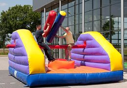 Gioco di colpire la borsa dei buttafuori