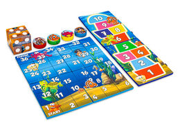 Set di giochi colorato sul davanti di Softplay a tema Pirati del Mondo Marino