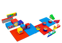 Set Softplay grande a tema fumetto con blocchi colorati per giocare