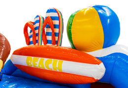 Ordina un castello gonfiabile a tema spiaggia, con infradito 3D, una tavola da surf e una palla online