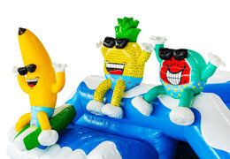 Castello gonfiabile a tema Summer Party con banana, ananas e anguria in 3D, disponibile per l'acquisto online