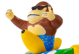Figura 3D sul castello gonfiabile Dubbelslide scimmia con tema spiaggia e banana.