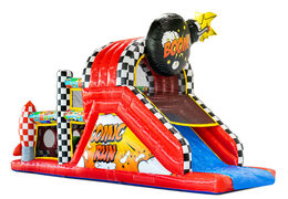 Percorso a ostacoli in stile fumetto giocoso con illustrazioni dettagliate