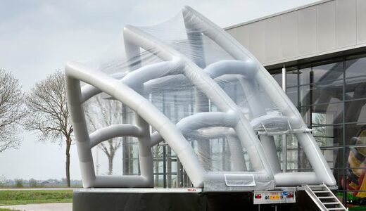 Acquistare un podio mobile dalla JB Gonfiabili. Podio mobile gonfiabile per eventi e festival