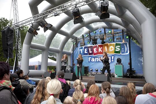 JB Gonfiabili, Produttore e fornitore di giochi gonfiabili, podio gonfiabile anche per gonfiabili personalizzati