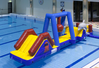 Acquista un percorso ad ostacoli acquatico gonfiabile con delfini 3D e fantastiche stampe per grandi e piccini. Ordina ora i percorsi ad ostacoli gonfiabili online su JB Gonfiabili Italia