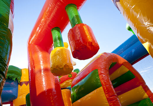 Acquista il giochi gonfiabili scivolo medio in tema spiaggia per bambini. Ordina multiattività medio online su JB Gonfiabili Italia