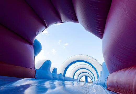 Ordina uno scivolo gonfiabile lungo 18 m a tema squalo per bambini. Comprare ora gli scivoli gonfiabili per il ventre online su JB Gonfiabili Italia