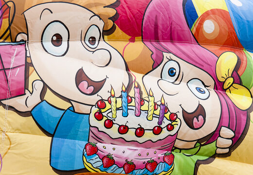 Acquistare un gioco gonfiabile multigioco con scivolo con il tema festa per bambini