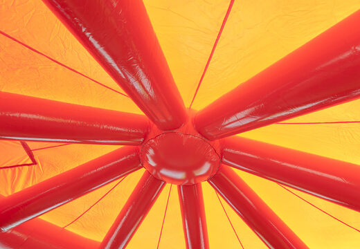 Acquista Gabbia gonfiabile da calcio per panna con tetto per bambini. Ordina ora la gabbia gonfiabile per il calcio in panna online su JB Gonfiabili Italia