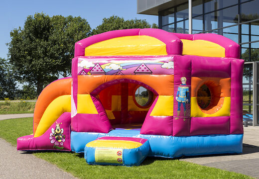 Un gioco gonfiabile con scivolo con il tema principessa per bambini in vendita